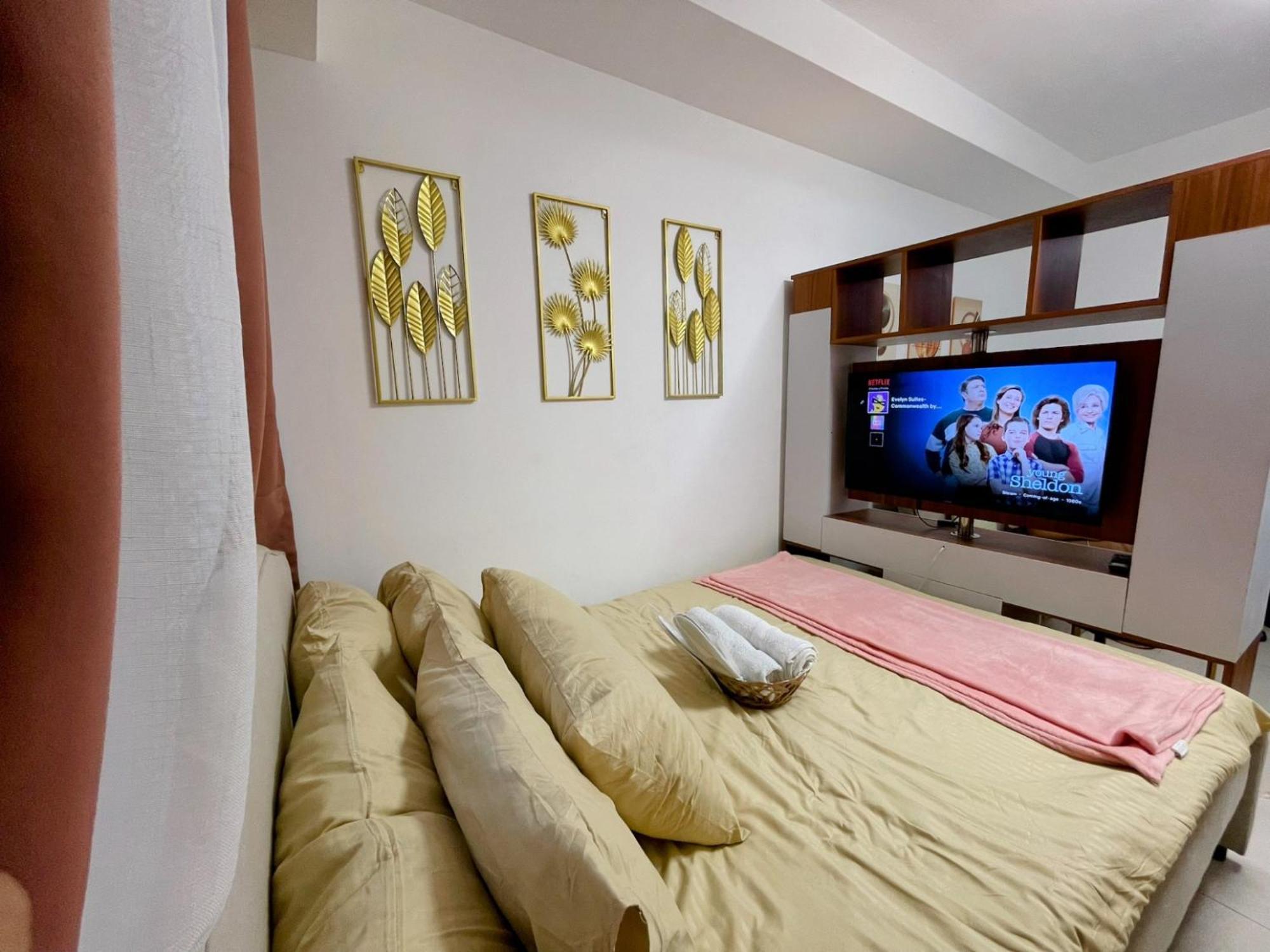 Acellyne'S Suites At The Residences At Commonwealth By Century Quezon City Zimmer foto