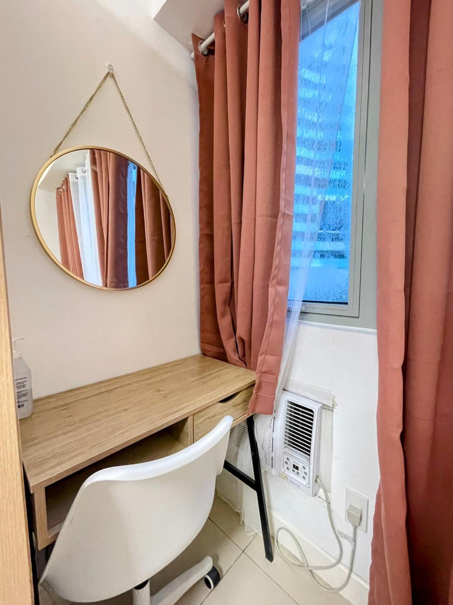 Acellyne'S Suites At The Residences At Commonwealth By Century Quezon City Zimmer foto