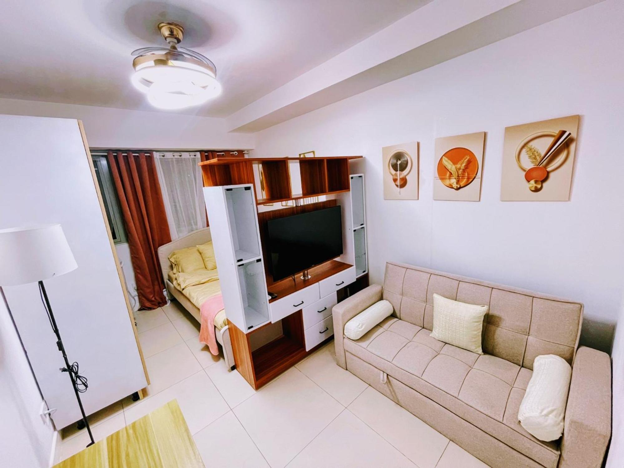 Acellyne'S Suites At The Residences At Commonwealth By Century Quezon City Zimmer foto