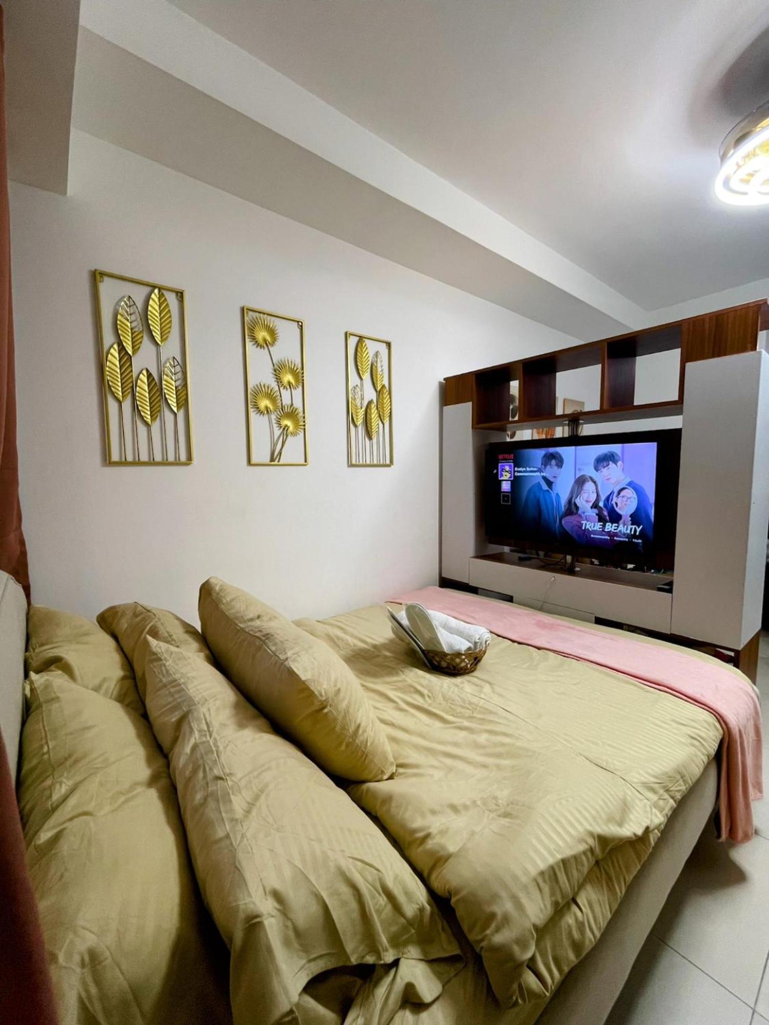 Acellyne'S Suites At The Residences At Commonwealth By Century Quezon City Zimmer foto