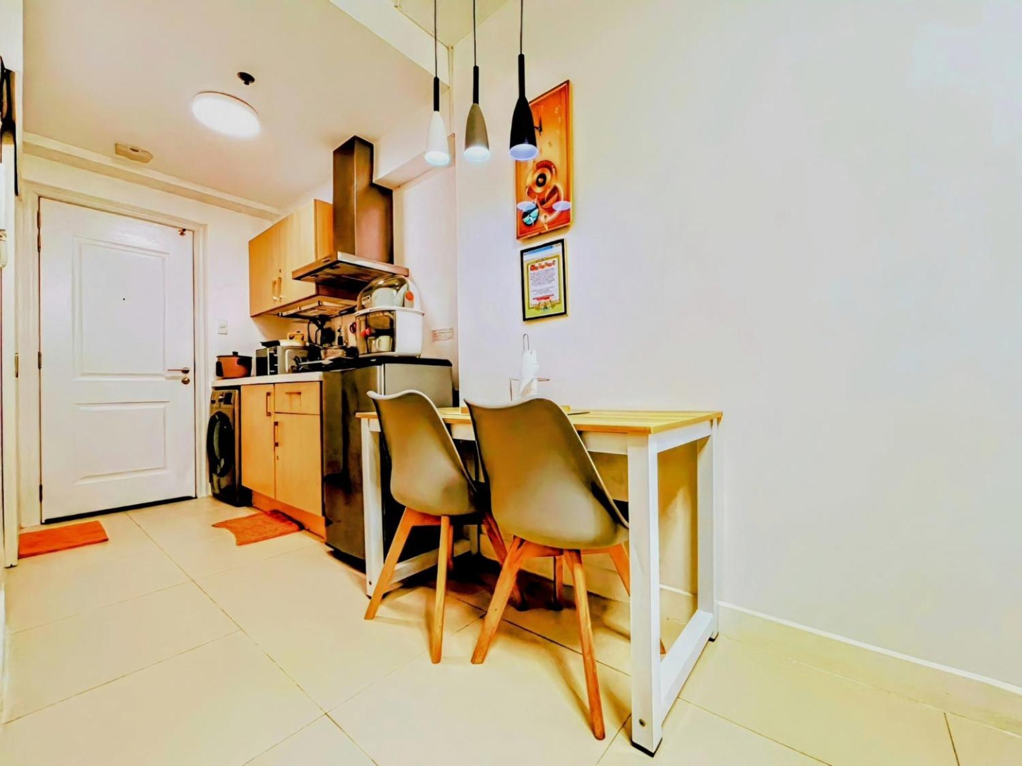Acellyne'S Suites At The Residences At Commonwealth By Century Quezon City Zimmer foto
